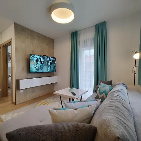 Apartment 25