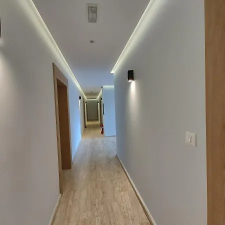 Apartment 25